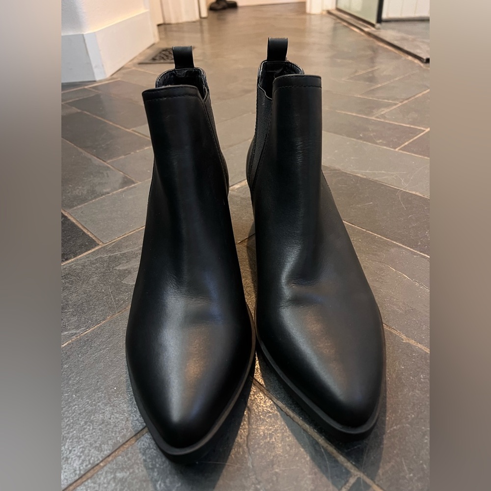 New without box Dolce Vita Womens Zipporah Leather Chelsea Boots Black size 10 - Picture 6 of 11